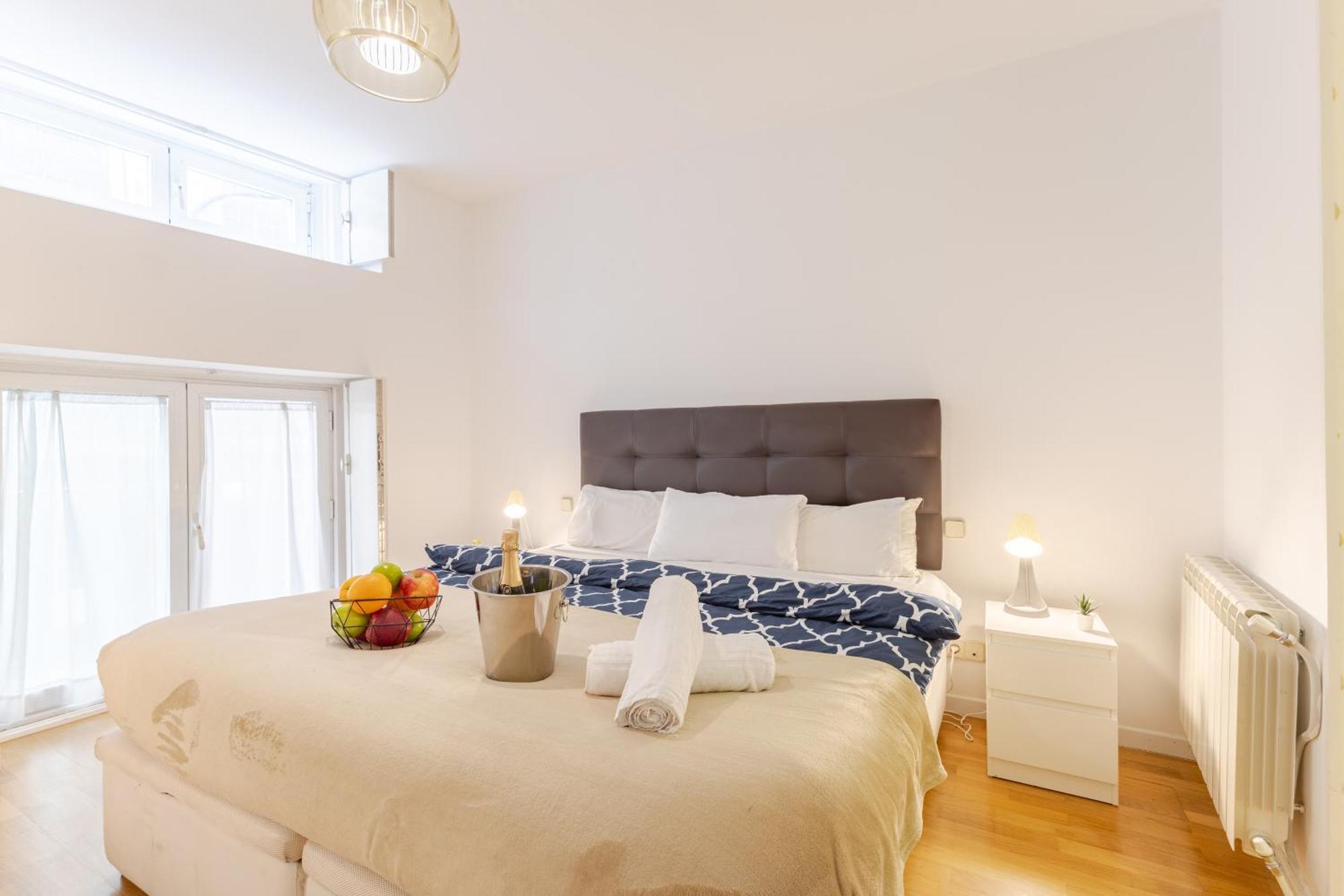 Mad Coco Aparts & Suites Centro Sol Madrid Luaran gambar