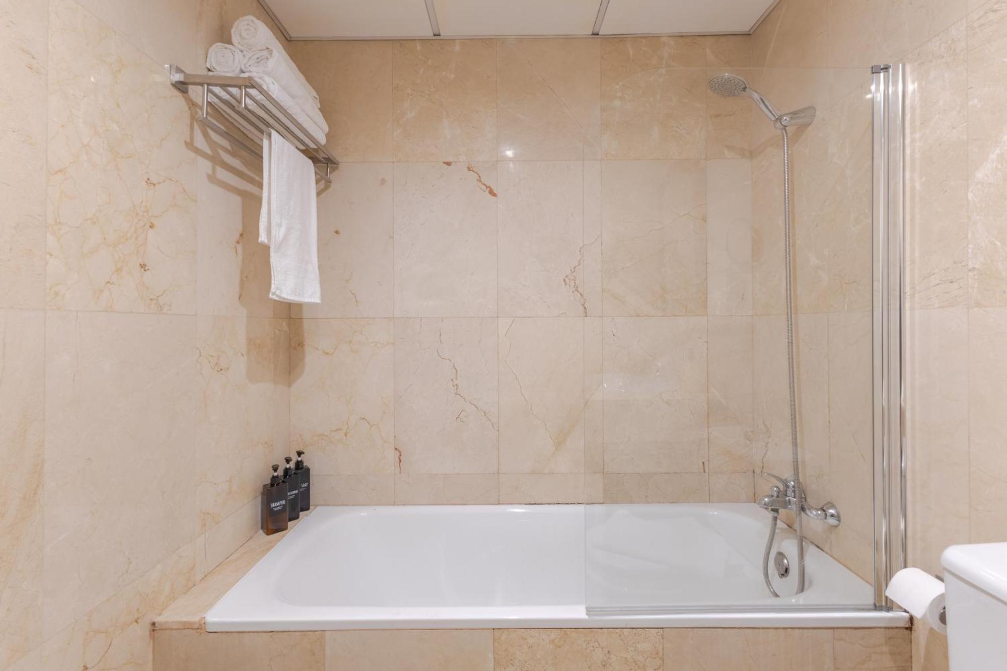 Mad Coco Aparts & Suites Centro Sol Madrid Luaran gambar